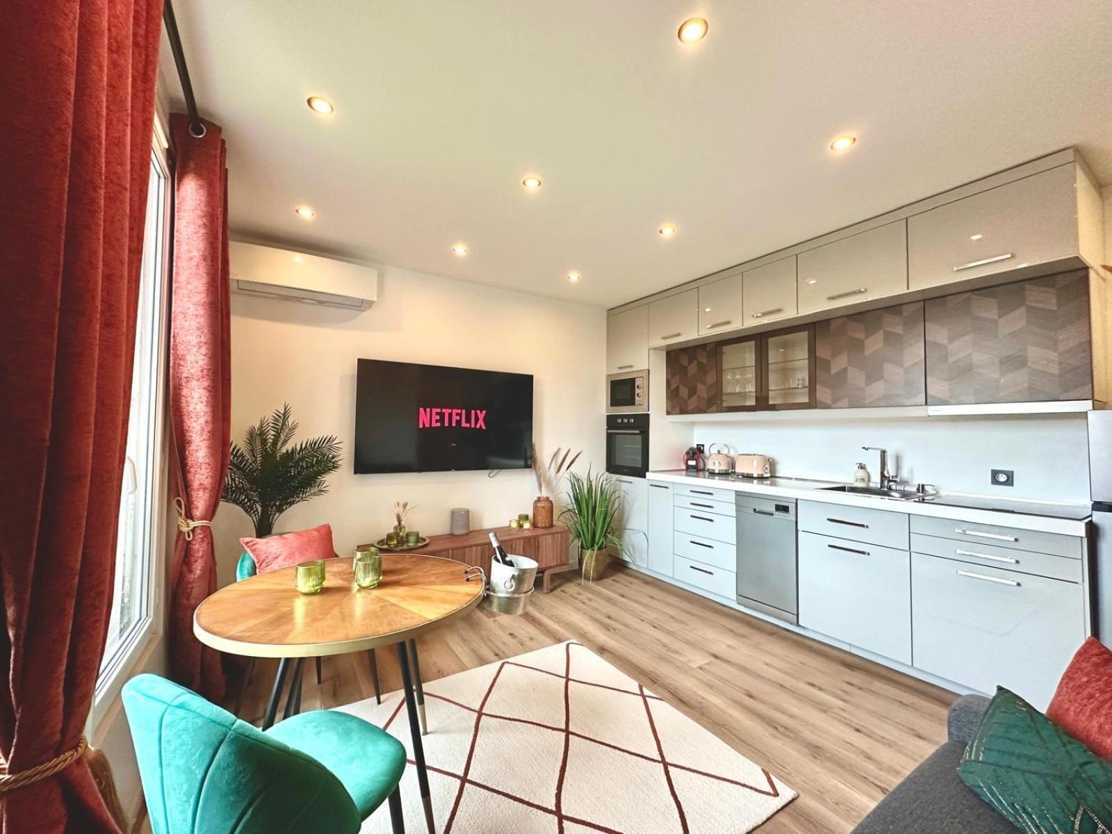 Suite Meg Esbly Extérieur photo