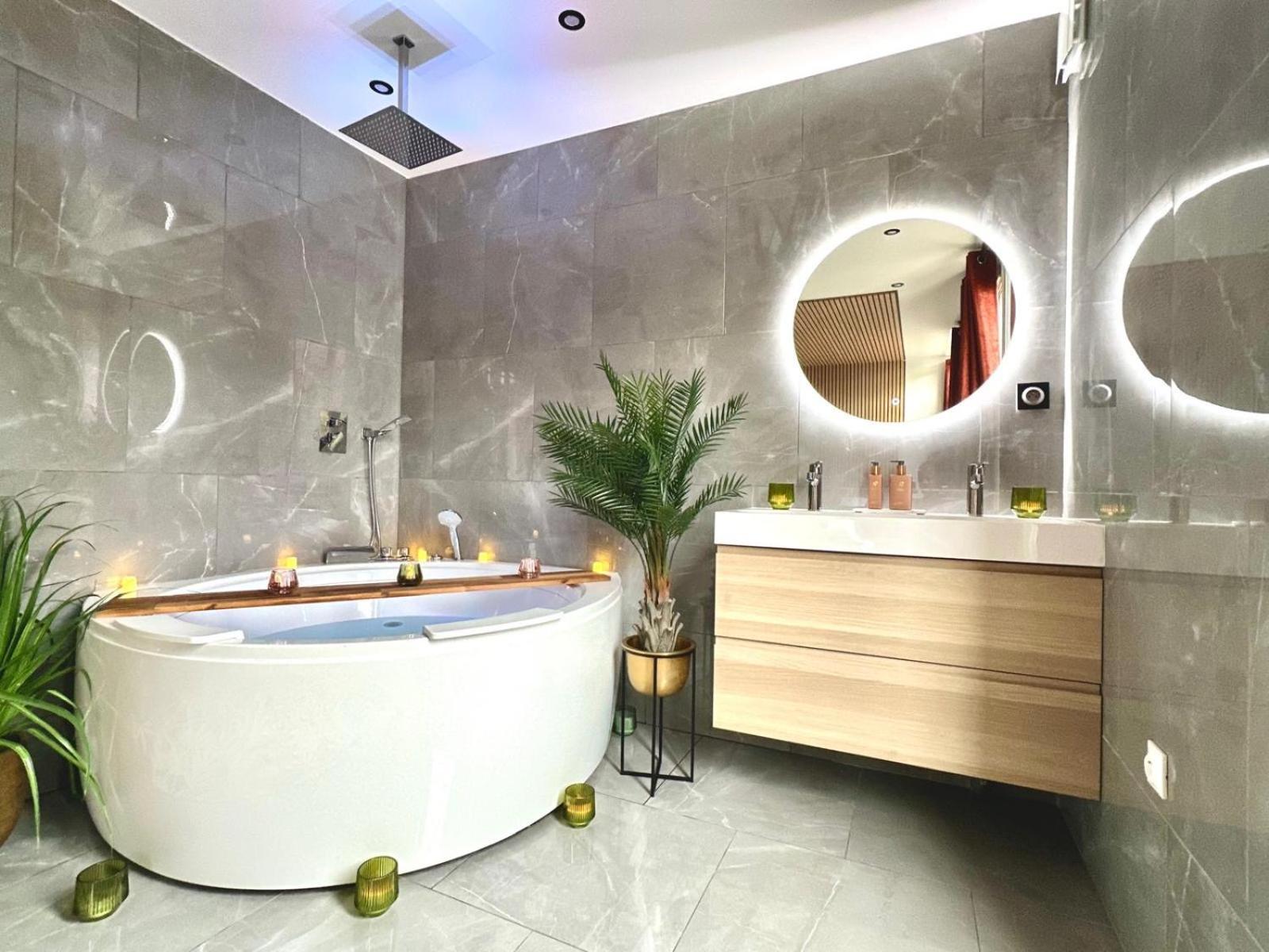 Suite Meg Esbly Extérieur photo